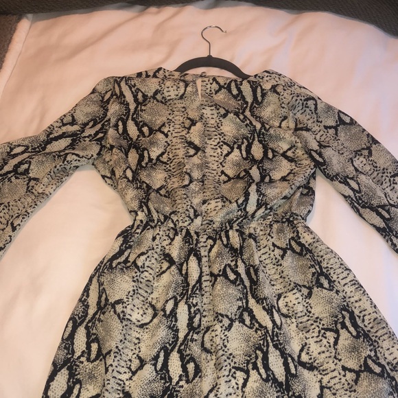 Tobi Snakeskin romper - Picture 3 of 4